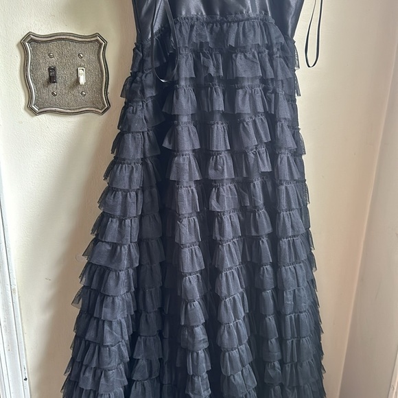 Dress Prom - Picture 4 of 7